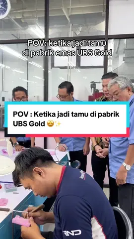 UBS Gold kedatangan tamu dari politeknik ATMI dalam moment tersebut, ATMI ingin mengetahui bagaimana cara UBS Gold mengembangkan karyawan yang ada! 🤩✨ Selain itu team dari ATMI juga berkesempatan melihat proses produksi perhiasan dan Logam mulia UBS Gold.  #LifeatUBSGold #ubsgold #pabrikemas #lowongankerja #pabrik