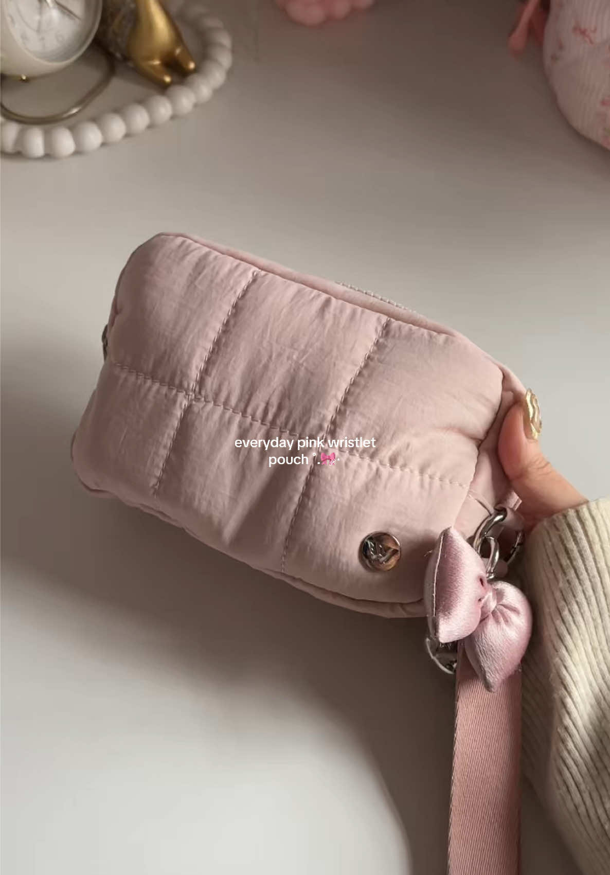 what’s in my pink wristlet pouch 🎀✨💕 #wristletpouch #wristletwallet #organizerwallet #wallet #westbronco@WESTBRONCO.PH 