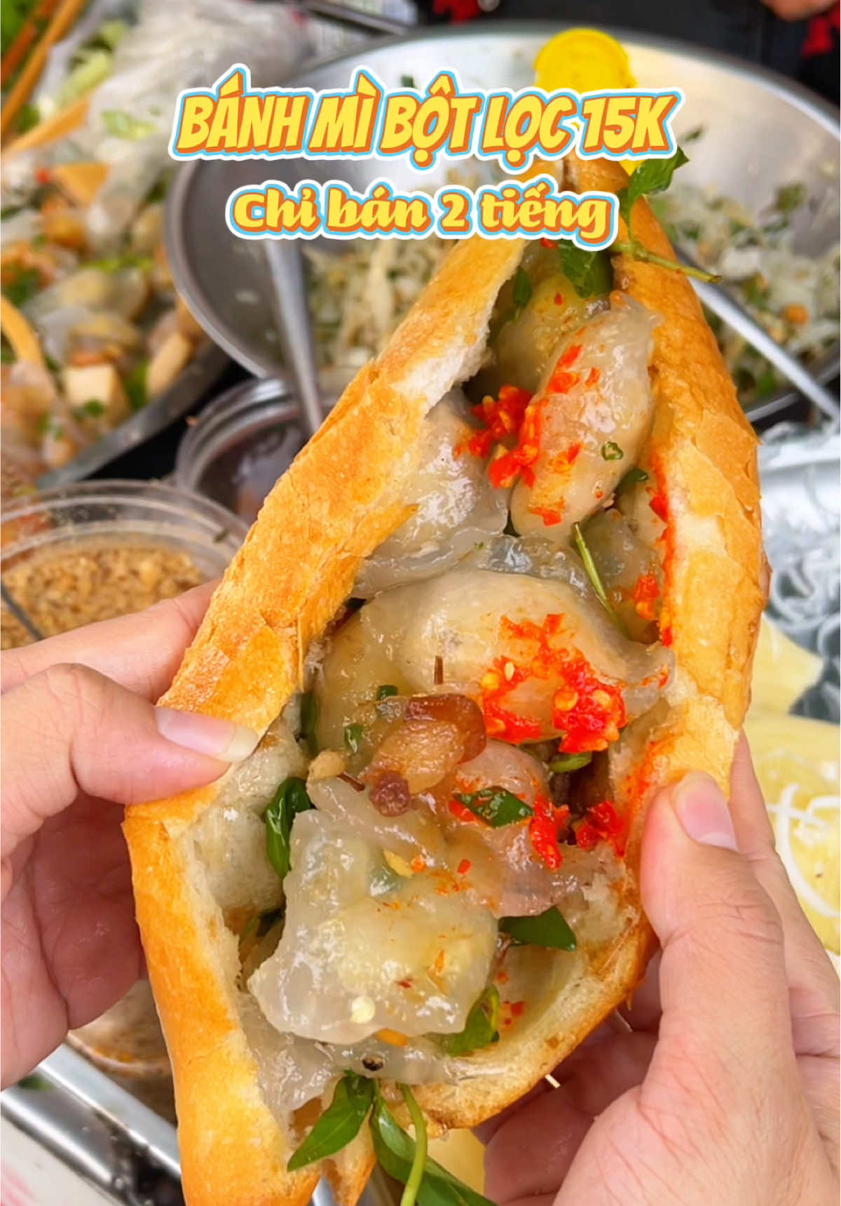 Bánh mì bột lọc Lê Độ 15k mà ú nu quá chòi luôn nè. Cô Dung bán hai mấy năm rồi, chỉ bán chiều cỡ 2-3 tiếng là hết nha #reviewdanang #foodreview #anchithuyoi #foodtiktok #banhmibotloc 