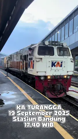 KA Turangga Berangkat Stasiun Bandung - 19 September 2025  #foryoupage #railfansindonesia #fyp 