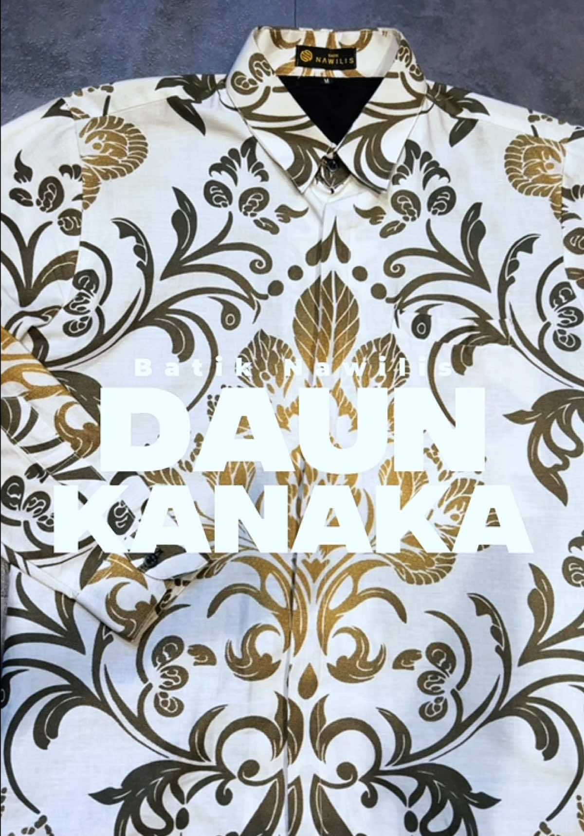 Yang lagi cari batik dengan warna putih tapi desain elegan, ada nih batik motif daun kanaka, bahan katun dan cuttingan slimfit #batiknawilis #batikpria #batikviral #paydaysale #rekomendasibatik 
