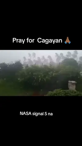 Kasalukuyang binabayo ng malakas na ulan at hanging dala ng Bagyong #NandoPH ang Calayan, Cagayan na ngayo'y nakasailalim sa Tropical Cyclone Wind Signal No. 5.#bagyo #flypシ #everyone #balita 