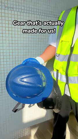 is yourhelmet hot and heavy ⛑️#helmets #osha #safety #safetyfirst #ANSI #hardhat #oshaviolation #construction #safetyfirst 