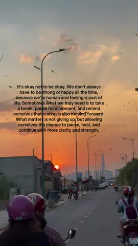 “ Ổn thôi nếu có lúc ta không ổn. Chúng ta cần phải luôn mạnh mẽ hay hạnh phúc, bởi lẽ ta là con người, và việc cảm nhận chính là một phần của cuộc sống. Đôi khi, điều ta thật sự cần chỉ là dừng lại, thở chậm một nhịp, và nhắc nhở bản thân rằng nghỉ ngơi cũng là một cách để tiến về phía trước. Điều quan trọng không phải là không bao giờ gục ngã, mà là cho chính mình cơ hội để tạm dừng, chữa lành, rồi tiếp tục bước đi với sự sáng suốt và sức mạnh mới “ #phtrng #fyp #english #tienganh #LearnOnTikTok 