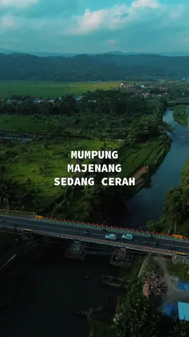 Majenang cerah sore ini, ngopi di Jalan raya Jembatan Cijalu  #majenang #cilacap #dronephotography #majenangcilacap #jawatengah 