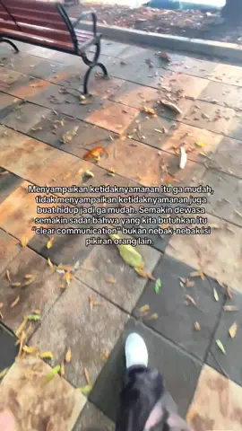 Maaf untuk siapapun yang telah aku sakiti tanpa sengaja, semoga Allah menghapuskan lukamu, dan mengampuni aku. 