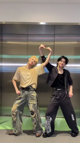 ✌️of ❤️ With #JO #andTEAM @&TEAM  #twoofhearts #aoen #HIKARU