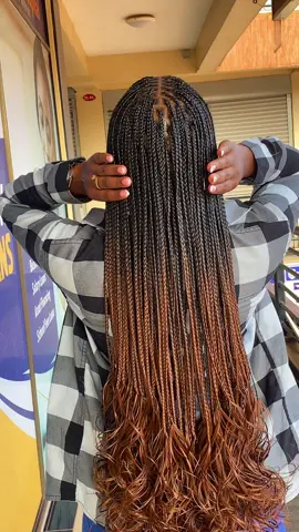 French curls . Make your booking , cqll/watsapp 0753796619.#frenchcurls #knotlessbraids #ntindasaloons #womenhairstyle #fypシ゚ 