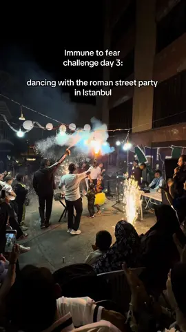 Dat 3 of becoming immune to fear: wie komt er mee dansen? #istanbul #roman #immunetofear #romanhavasi 