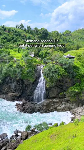 Bukit pengilon memang secandu ini,yukk agendakan kak: - Sewa mobil+driver jogja - Paket wisata jogja - Private trip tour - Antar jemput bandara #sewamobiljogja #paketwisatajogja #bukitpengilon #pantaigunungkidul #wisatajogja 