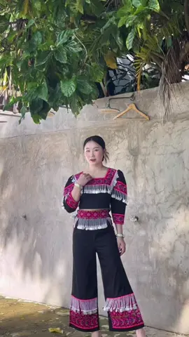 ราคาเบา แต่ชุดไม่เบาเลยนะคะ🔥 พิกัดชัดสวยๆจากแบรนด์ @นุช #ชุดม้งแฟชั่นสวยๆ #ชุดม้ง #รับงานรีวิว #ม้งไทยแลนด์🇹🇭 