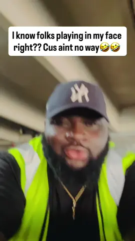 This thing happens to me months ago when I first landed in America for my contract ….. but it crazy people keep. Misplacing me for this particular guy lol 😂 