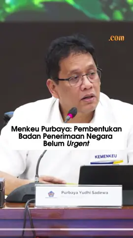 Menteri Keuangan Purbaya Yudhi Sadewa Menyebut dirinya belum berencana membentuk Badan Penerimaan Negara untuk meningkatkan penerimaan negara.  Menurutnya saat ini masih banyak hal yang bisa diperbaiki dan optimalkan dari penerimaan negara di instrumen yang ada, seperti penerimaan pajak hingga penerimaan cukai negara Banyaknya kekurangan dalam angka realisasi baik pajak maupun cukai, menurutnya menjadi fokus utama dirinya saat ini untuk bisa mencapai angka yang sesuai. Meski demikian dirinya tak menampik peluang itu tetap terbuka, bergantung arahan dari Presiden Prabowo Subianto. Sebelumnya, usulan Badan Penerimaan Negara ini masuk dalam usulan Presiden Prabowo Subianto saat kampanye Pilpres 2024. Menurutnya kehadiran badan tersebut diperlukan untuk meningkatkan penerimaan negara. Simak informasi selengkapnya di Bisnis.com Jurnalis: Muhammad Olga Editor: Reinhard Gomies #bisniscom #purbaya #kemenkeu #pajak #apbn 