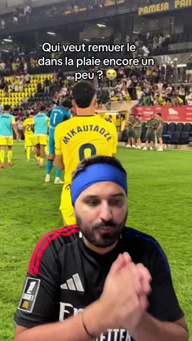 Il est quand meme fort, tres fort meme ! Plus rouge et bleu que lui tu ne peux pas. Il n’a pas besoin de porter le maillot de l’olympique lyonnais pour etre de chez nous, c’est lui l’olympique lyonnais. #footballtiktok #ligue1 #apprendresurtiktok #lyon #sportstiktok 