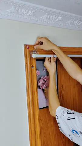 This no-punch curtain rod hook is easy to install. It can also be used to hang towels and bath towels in the kitchen and bathroom at home. #Hook