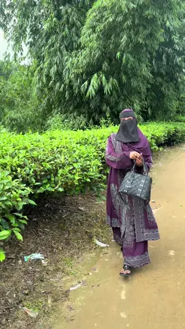 আমি অবাক ও হইলাম 
