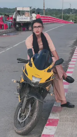 Hmmmm#videoviral #video #Outfit #foryoupageofficiall 