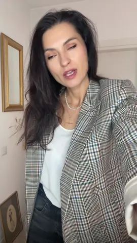 Monday #outfit #havefun #40 #outfitideas #fashiontiktok 