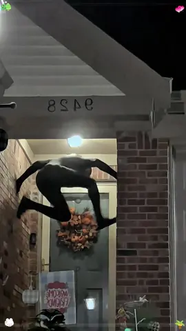 DingDongDitch Shutting the lights off #funnyvideos #funny #scarecam #funnyprank #funnytiktok#usa🇺🇸 