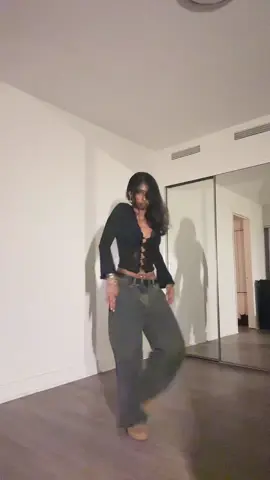 it’s way past 3am but yolo 😛 #fyp #viral #blowthisup #dance #rahtitouillee 