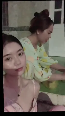 Đang ăn cóc nghe má kêu lấy chồng cái muốn nghĩ ăn luôn z ah