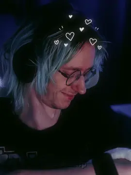IM MELTING 😭💕💕 (btw wczorajszy stream totalnie nie był w moim 2025 bingo 😭 stary wrócił w końcu)(love ya ele<3) #elekkartofelek #dc #xyzbcafypシ #elek #eleven 