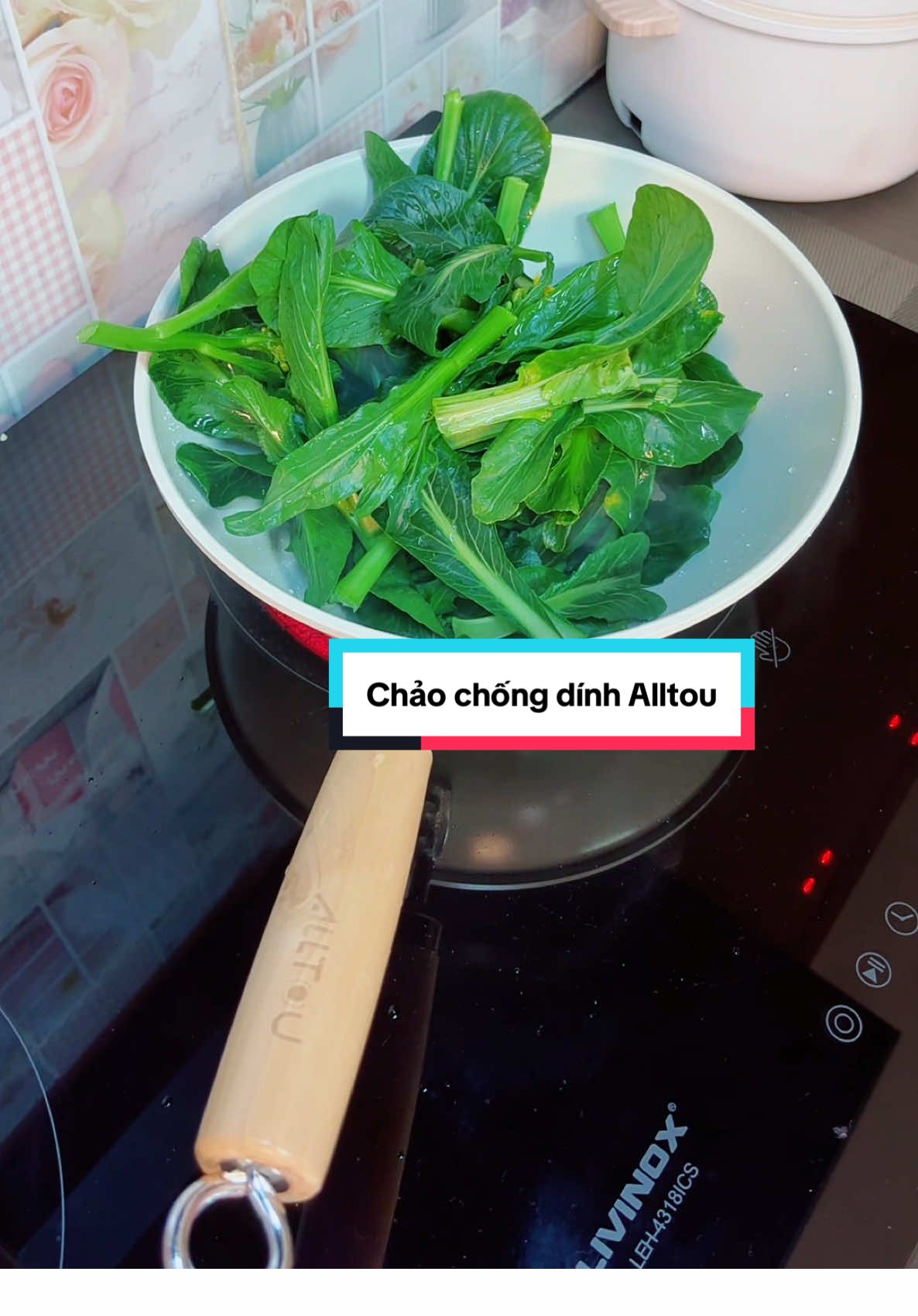 Đĩa rau xào thêm chén nước tương ớt, đơn giản mà ngon cơm 😋 #trangpinky #tiktokmalaysia🇲🇾 @ALLTOU Malaysia 