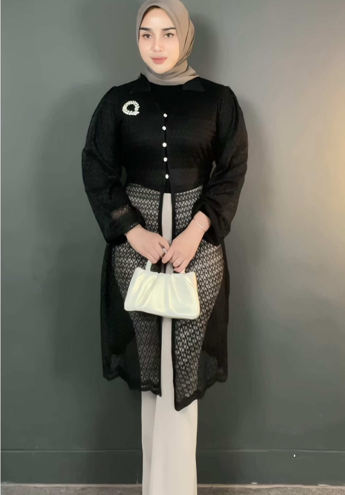 Outer brukat untuk kondangan nih #fyp #outfit #outfitkondangan #outerbrukat 