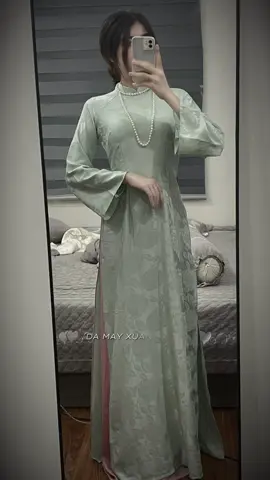 ✨Áo dài Tiểu Vũ – Dịu dàng mà cuốn hút 🌸✨ Đủ size: S/M/L/Xl/XXL 🎁 Tặng kèm vòng cổ và túi xách  #aodaitet #aodaivietnam #aodaitruyenthong #macaodaidep 