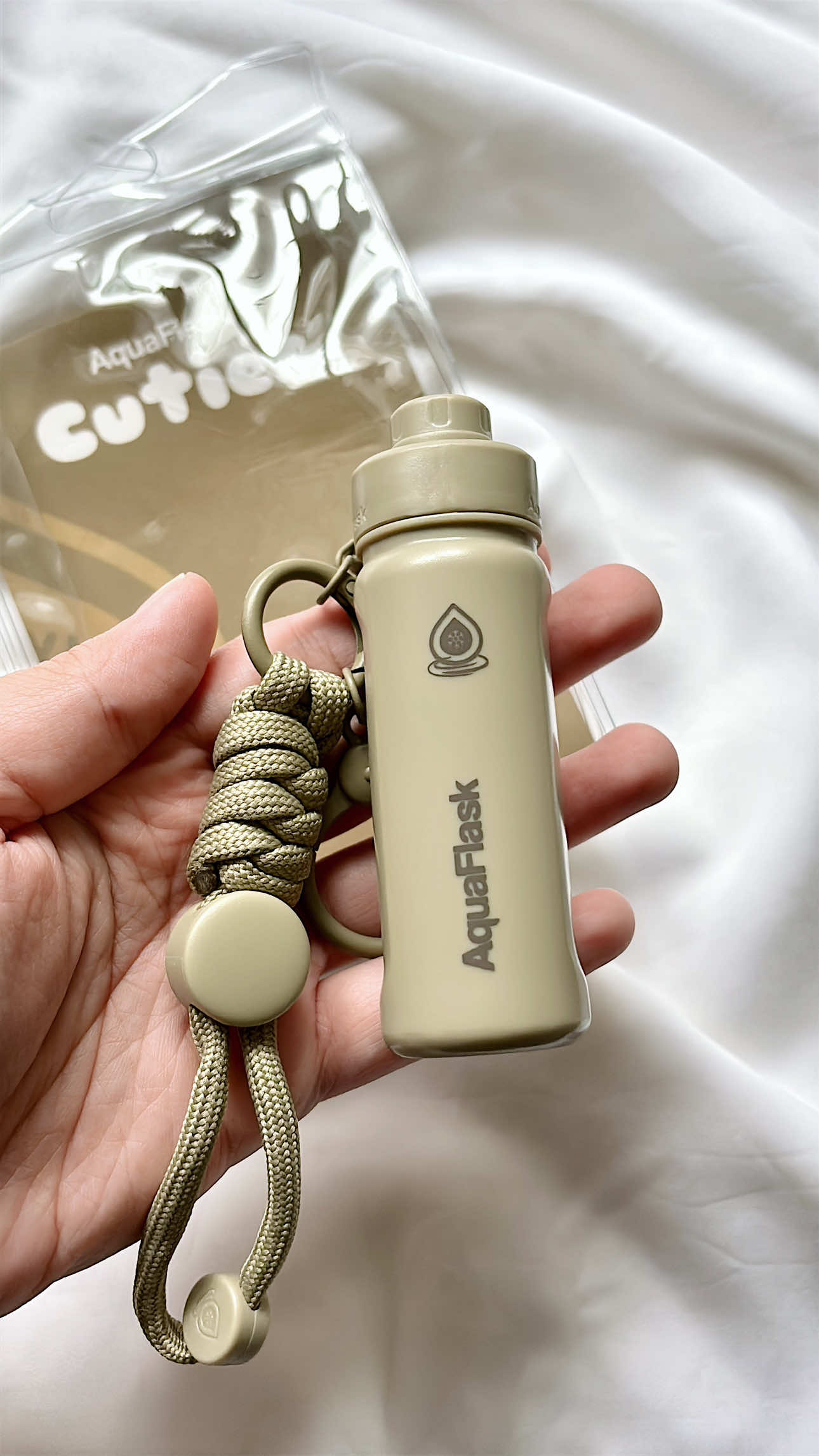 What fits inside the AquaFlask Cuties accessory keychain from @AquaFlask Philippines 🤔  #aquaflaskph #aquaflaskkeychain #aquaflaskcuties #keychainsforyou #fyppp 