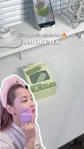 Dùng miếng bọt biển rửa mặt nhà Amortals rồi mới biết tại sao ẻm được iu thích đến vậy 🫶🏻 Da đỡ mụn đầu đen, mụn ẩn đáng kể lun áaaa #amortals #botbienruamat #bongmutruamat 
