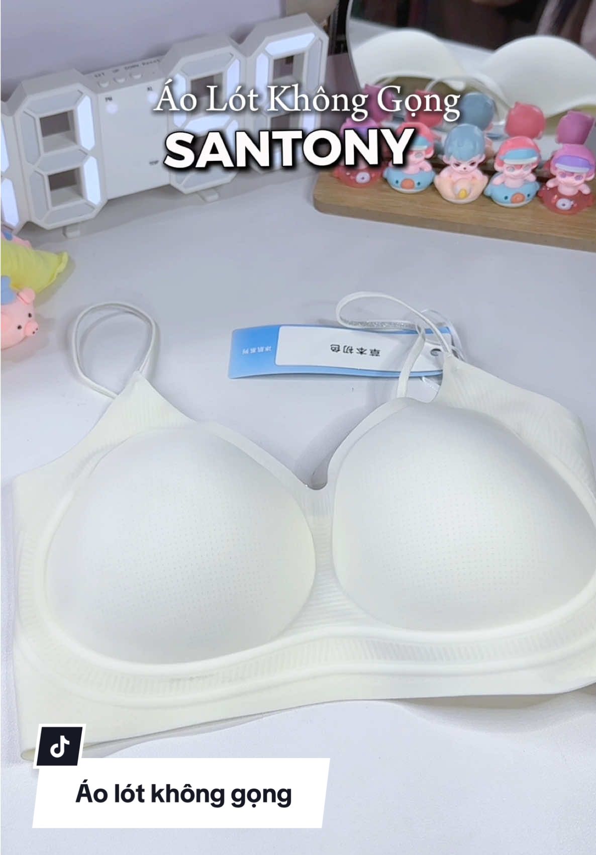 Ai còn nỗi lo là lộ viền lộ gọng thì em này là chân ái nhé #santony #aolotkhonggong #thoitrang 