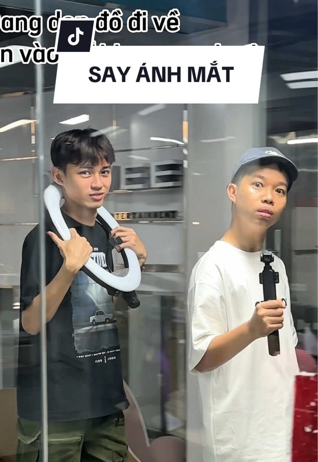 Bạn đã quay vào ô “phải chịu” #DEVEE #DEVEELIVE #office #genz #fyp 