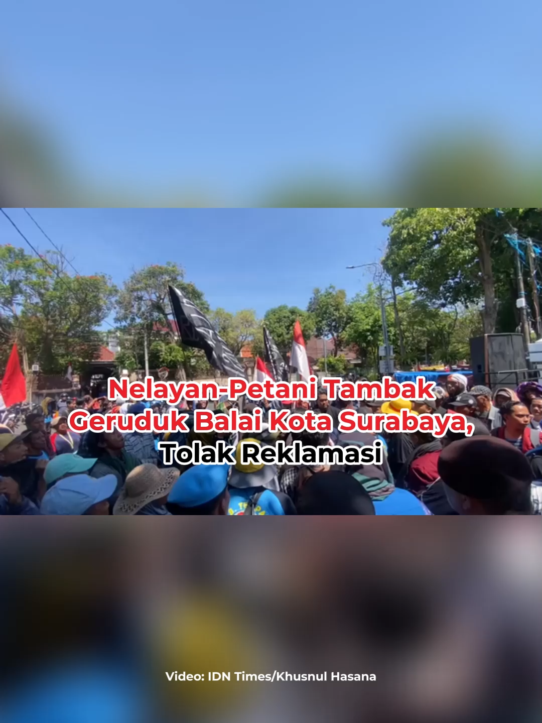 Forum Masyarakat Madani Maritim (FMMM) yang terdiri dari elemen nelayan, petani tambak, pelaku umkm perikanan, mahasiswa, organisasi keagamaan, organisasi masyarakat dan masyarakat pesisir geruduk Balai Kota Surabaya, Senin (22/9/2025). Mereka datang untuk menolak proyek Reklamasi Surabaya Waterfront Land (SWL). Kordinator umum, Forum Masyarakat Madani Maritim, Ramadhani Jaka Saputra mengatakan, aksi unjuk rasa ini Adalah imbas dari adanya forum rapat Kerangka Acuan (KA) Proyek Surabaya Waterfront Land yang dihadiri oleh PT. Granting, OPD Provinsi Jawa Timur dan Kota Surabaya serta pihak terkait pada hari Kamis, 21 Agustus 2025. #IDNTimes #tiktoknews #tiktokberita #IDNTimes_NAI #tiktoktainment #TikTokNews #Viral #IDNTimesNews #InfoSurabaya #Nelayan #Reklamasi