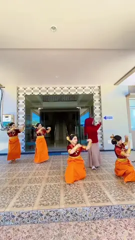 tallemi💃🏻❤️#towainemandar #tarian #mandartiktok #sulawesibarat #fyppppppppppppppppppppppp 