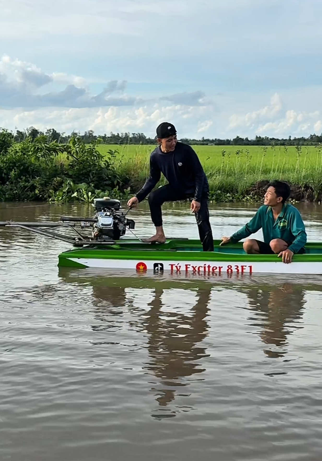 Ný ngồi dị sao tui đỡ nổi 😆 #tyexciter83e1 