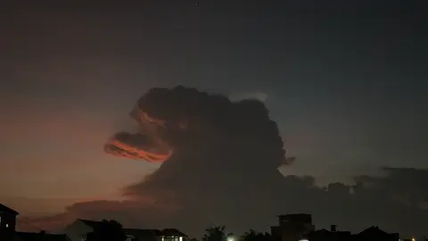 awan cumulonimbus (Bandung, 22-9-2025. 18:16 WIB)