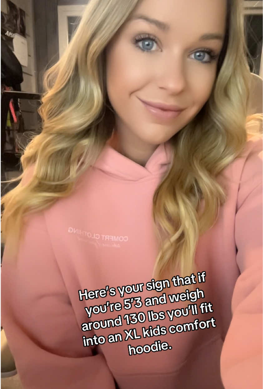 The comfrt line is so cozy and perfect for fall. @Comfrt #comfrtclothing #cozy #fallvibes #youmatter 