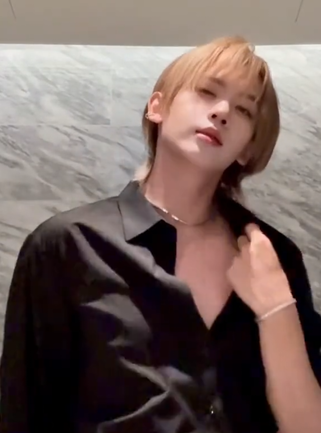 [ DOUYIN ] ZHANG SHUAIBO OF #AHOF DANCING TO MINISKIRT?!?!?!!  #SHUAIBO #장슈아이보 #张帅博 #예쁘고멋있는사람 