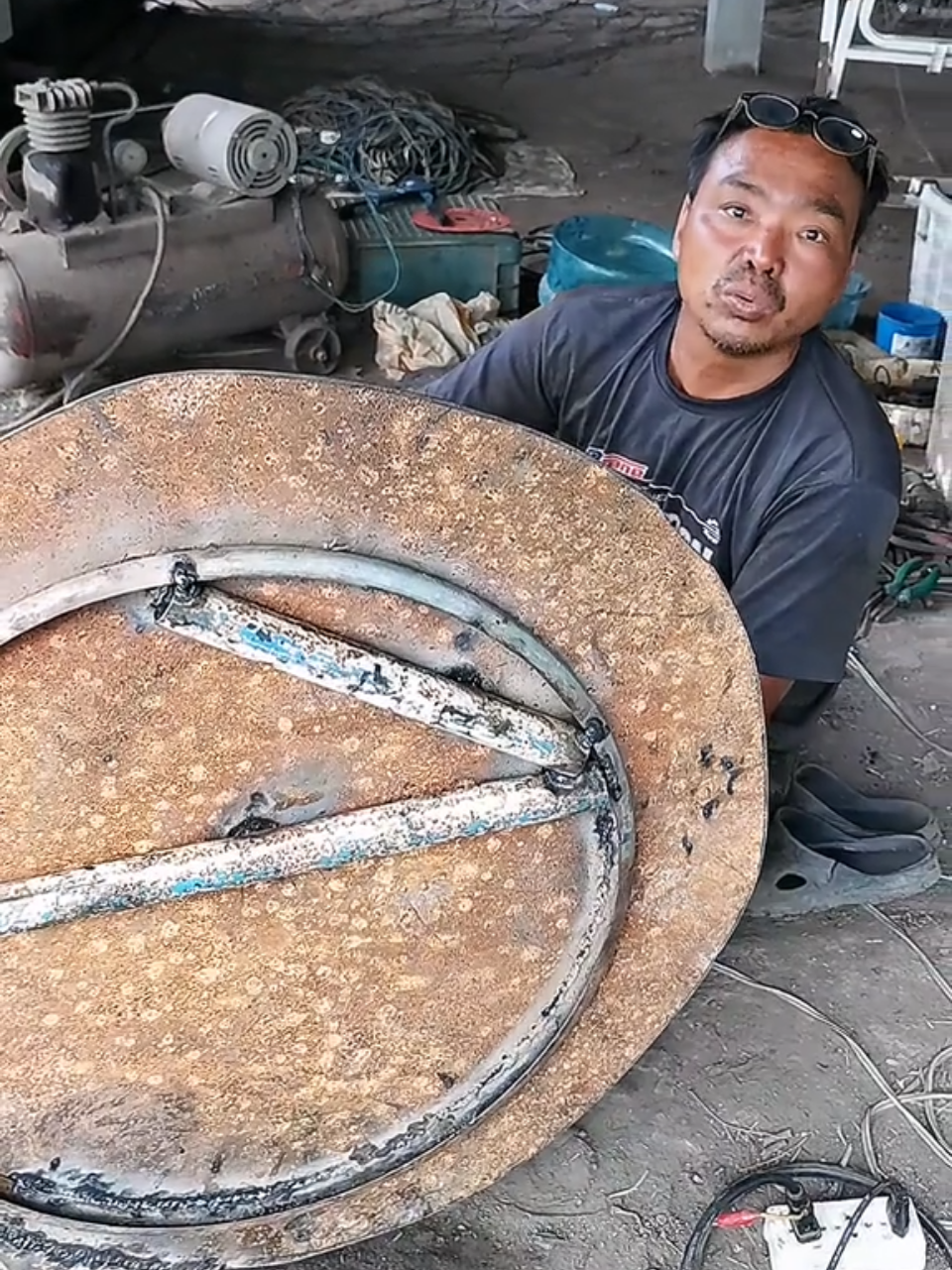 เตาเผาถ่าน​ไร้ควันช่างเจ็ก​  #ช่างเจ็กคนเผาถ่าน #ลพบุรี  #เศษเหล็กบินได้ #ช่างเจ็กเครื่องบิน 
