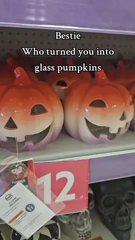 Halloween in dealz #lesbian #halloween #wlw