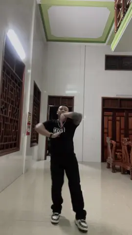 Nhạc gõ hay là nhạc cỗ hay hơn vậy mọi người 🥰#xuhuongtiktok #fyp #lenxuhuong #xhhhhhhhhhhhhhhhhhhhhhhh #dance 