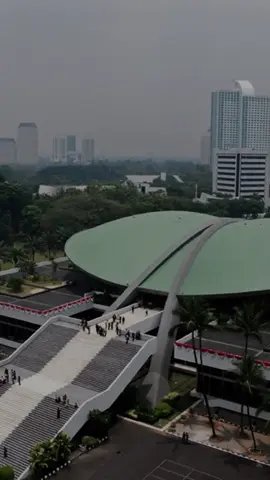 DPR ketar-ketir karena muncul gerakan stop bayar pajak di medsos! #dprri #puanmaharani #ekonomiindonesia #ngobrolbisnis 