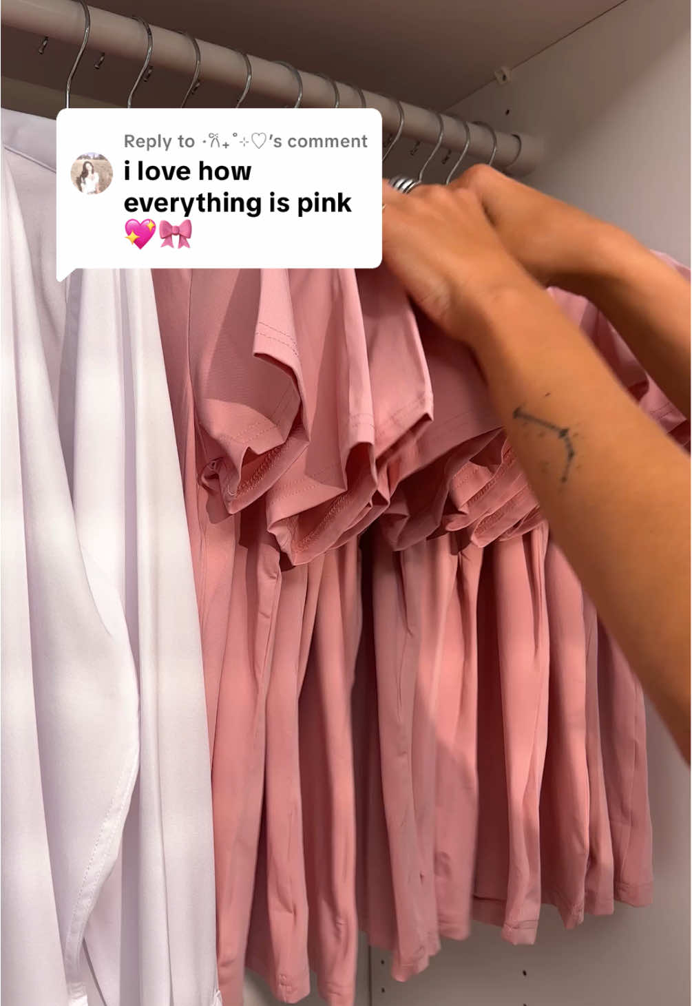 Replying to @⋆𐙚₊˚⊹♡ my new iPhone 17 in a pink set 💖 #asmr #pink #iphone17 #iphone17promax #wardrobe 