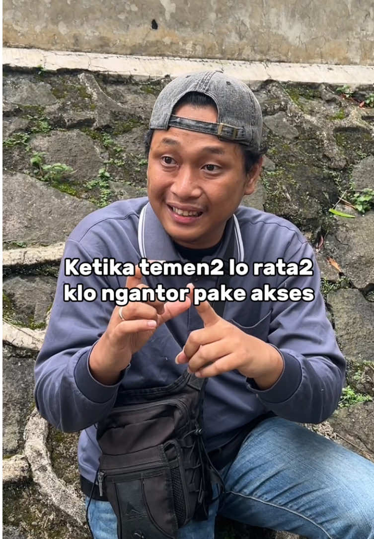 Pada keren2 bener kantor orang yee😔