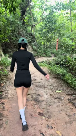 เดินป่าครั้งแรก ระยะทางใกล้ๆ แนะนำที่วัดผาลาด⛰️🦋🐛🐜##เชียงใหม่##เดินป่าเดินเขา#วัดผาลาด 