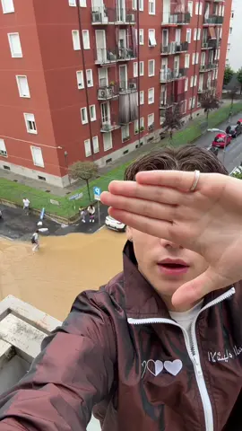 alluvione milano😭