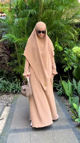 Mocca 😍😍#setsyari #kakatandia #premiumsyarihijab #frenchkhimar #gamismurah 