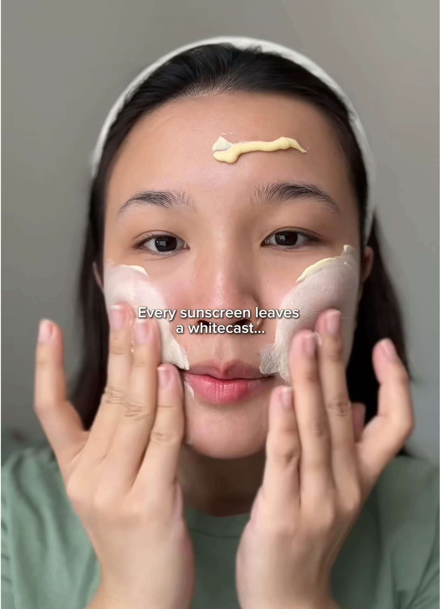 Kata siapa sunscreen ini ninggalin whitecast? #sunscreenviral #msglow 