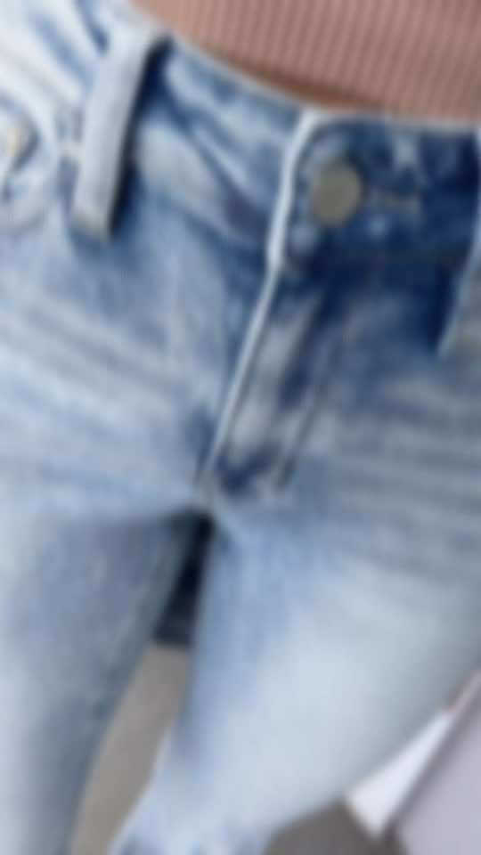 “Willow” flares are true to size and have a mid rise. #jeans 